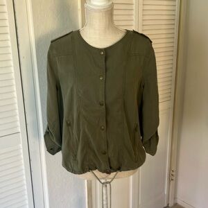 Market & Spruce Olive Button-Up Top